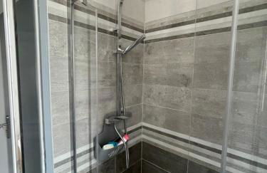 Maison chaleureuse avec terrasse privative proche de la gare et du centre-ville - Foto 15