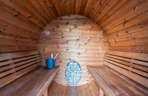 Relaxing Sauna Retreat Fire Pit and Swing Set - Foto 53