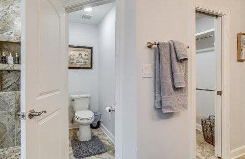 Riverfront Retreat with Fire Pit and Deck - Foto 18