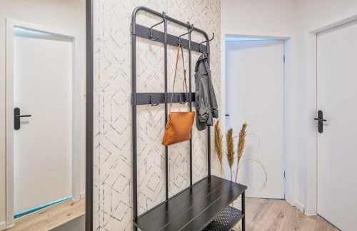 new apartment I cozy I Netflix I WLAN I near airport - Foto 5