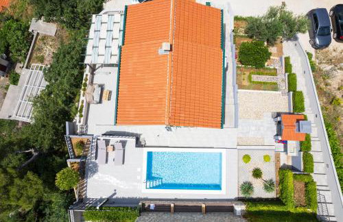 Green House - Photo 37