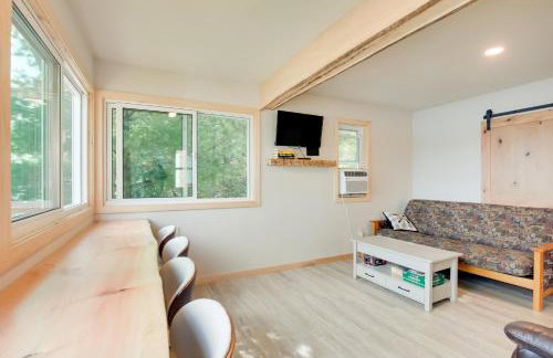 Private Dock and Rowboat! Cabin on Bearskin Lake - Foto 6