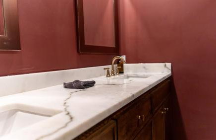 Newly Renovated, Cozy Mid-Lake Cabin Sleeps 10 - Foto 31