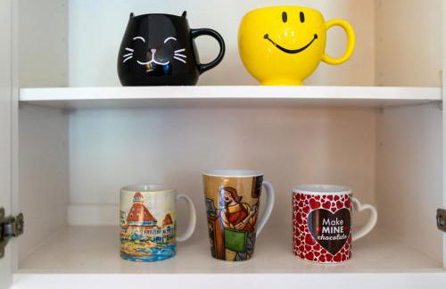 Modern 2-Story Cowboy Pool Home with King Beds Walk to 6th St & Rainey Street - Foto 18