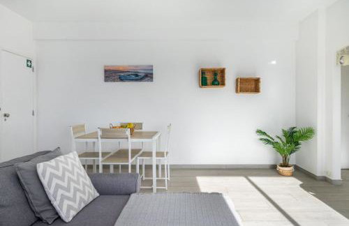 APARTAMENTO COR DO MAR - Sunny, Clean and spacious apartment with sea view, in Alvor - very close walking distance to the beach and Alvor Village - Foto 9