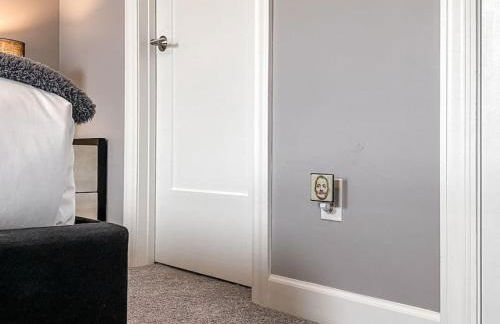 Soaring 2-Bedroom Parkside Loft Walkable to it All - Foto 20