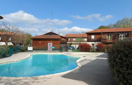 T2, 50m du lac, PISCINE, WIFI, jardin terrasse sans vis-à-vis, 1 à 4 pers - Foto 21