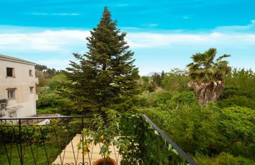 Semiramis Apartment - Photo 2