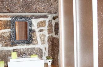 Spacious Family House in Nogueira with Garden - Foto 22