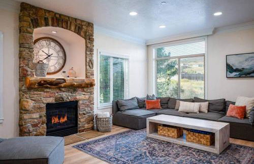 Snowbasin Lakehouse LS27 Ski Getaway Hot Tub - Foto 39