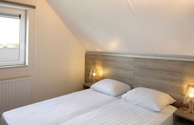 Modern Holiday Home, Near the Sea - Photo 3