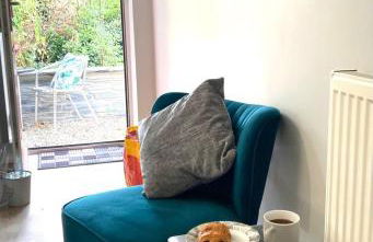 The Hideaway - cosy self-contained studio - Photo 11