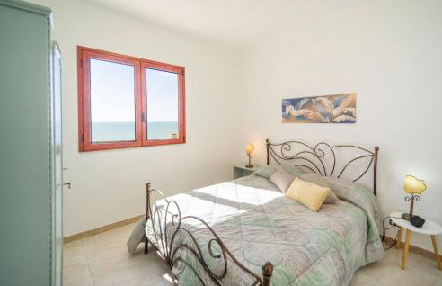 2 Bedroom Amazing Home In Ciotta - Foto 8