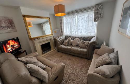 Contractors Corporate Charress House, 6 Bedrooms - Foto 1