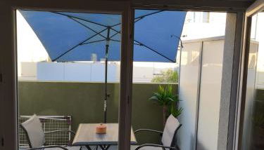 Studio calme et paisible, climatisé avec terrasse au dernier étage, 100m du tramway et 20 min de la promenade des anglais - Foto 3