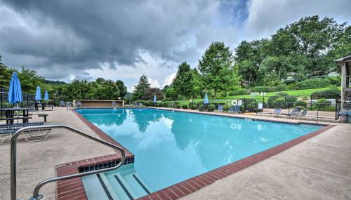 Deck and Community Perks Sky Valley Home! - Foto 5