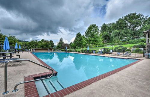 Deck and Community Perks Sky Valley Home! - Foto 5