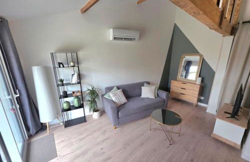 Logement neuf tout équipé, climatisé avec terrasse, barbecue, proche du bourg et des plages océanes, WIFI, linge et ménage compris - Foto 13
