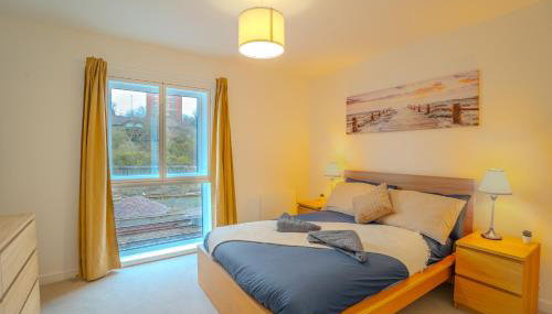 2 Bed Stylish Stay - By Holiday homes - Foto 3