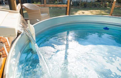 Cabin close to FL Caverns! Hot Tub, WI-FI, & Firepit - Foto 20