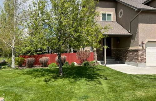 Spacious Modern Home with Game Room - Foto 26