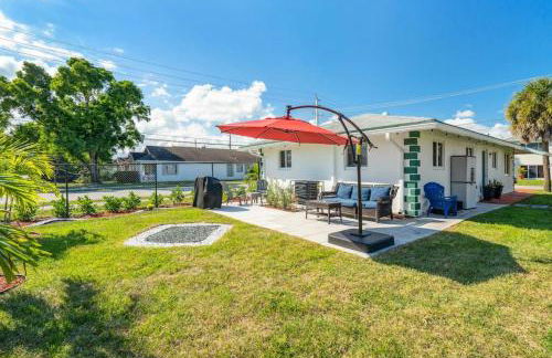 Roxanas 3bed 2bath Home with Modern Interior and BBQ Backyard - Photo 28