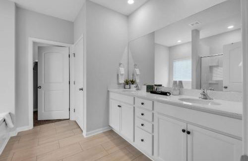 Charming 4BR Ranch-Style Home - Corner Lot home - Foto 6