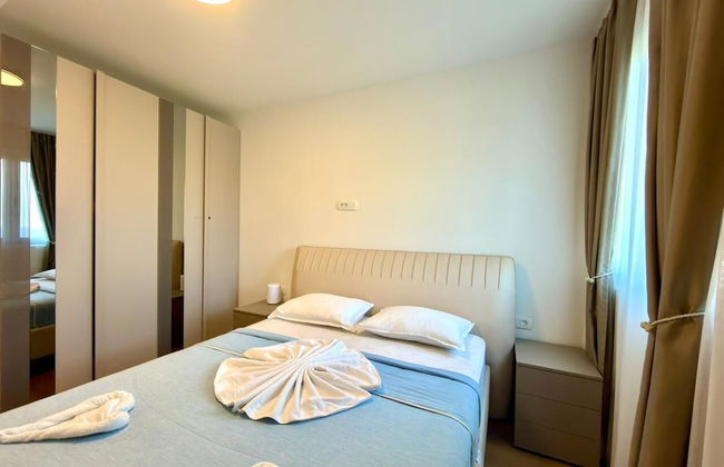 Apartments Azimut Rezevici - Photo 9