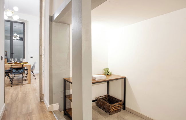 JOIVY Stylish Central Maisonette - Photo 9