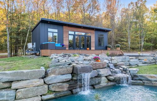 Tiny House on a Waterfall at Private Tiny Lake - Foto 22
