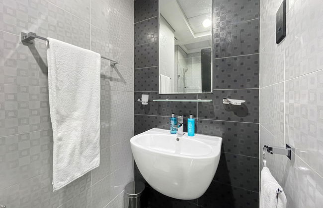 Elegant Studio Golf Course View Bnbmehomes - Photo 7