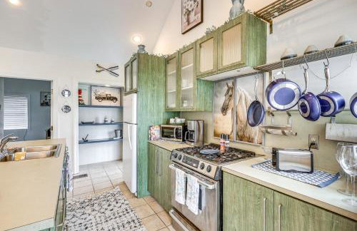 Walk to Lake Chicot Cottage with Yard and Views! - Foto 14