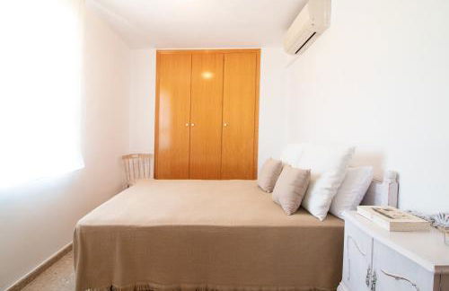 Global Properties, Practico apartamento con piscina en Residencial Brezo Canet - Foto 24