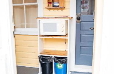 Cottage 7 - Stand Alone Queen Bed Child Loft w Twin Private Bath Kitchenette Pets Allowed Fee applies - Foto 9