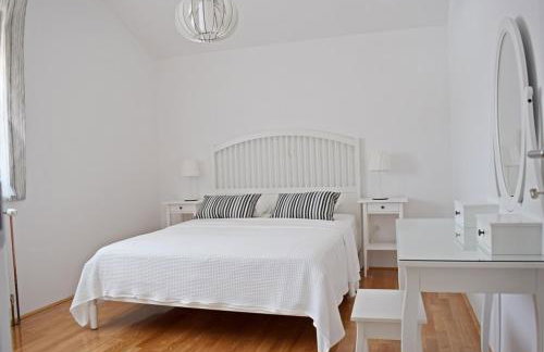 Apartments Katarina with swimming pool - Photo 40