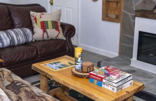 Rustic Lakehouse - Firepit & Funhouse - Foto 33