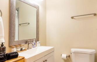 5 bedrooms with 4 Full Bath Fire Pit BBQ and Plush Amen on 1 2 acre - Photo 48