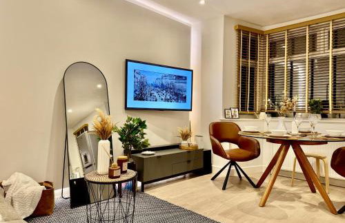 Superb Duplex in North London with reserved parking - Photo 2