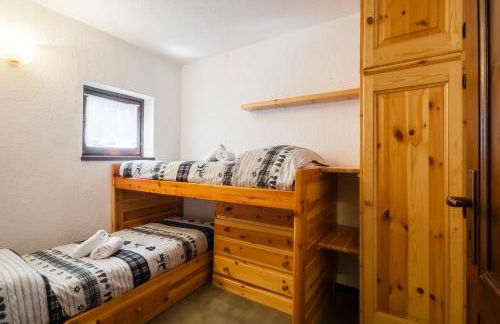 Parcheggio-Camino-8pax - Chalet immerso nella Natura - Foto 10