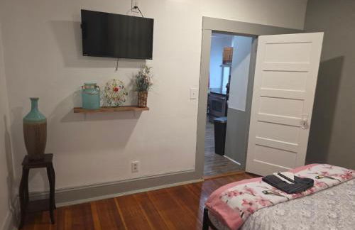 downtown and secluded - Foto 17