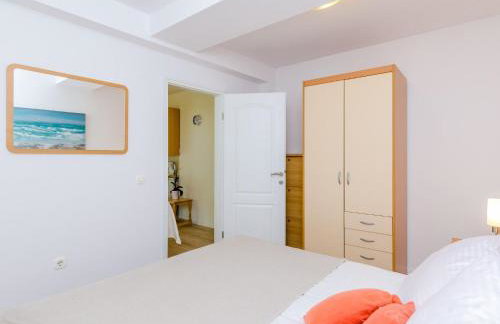 Color Apartments - One Bedroom Apartment with Terrace and Partial Sea View Blue - Foto 18