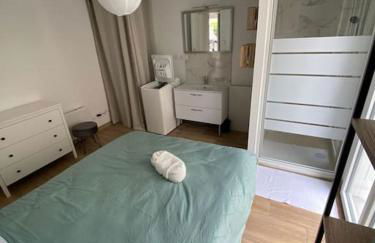 Le HappyNous, cosy, climatisé, wifi, parking privé intérieur - Foto 7