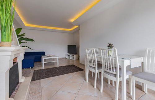 Sunny 2 BDR Apartment by LovelyStay - Foto 4