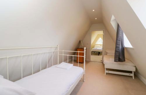 Lady Of Lourdes - Foto 43