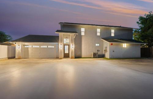 Entire Private Home with 3 Bedrooms 2 Bathrooms, with Garage, Gated Yard, King Bed House, Available Now - Foto 18