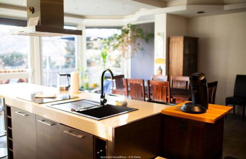 Große & voll ausgestattete Apartments, Studios, Doppelzimmer, Workspace, Parkplatz, Netflix, Prime & schnelles Wifi in ruhiger Lage mit Garten - Foto 51