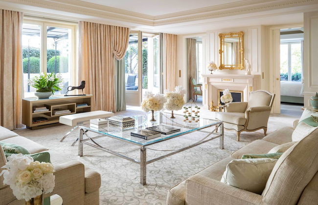 Four Seasons Hotel George V - Photo 9