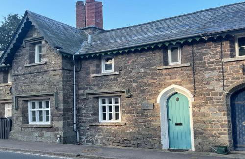 Yew Tree Cottage, 3 bedroom, 4 Church Row Defynnog - Photo 3