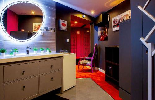 SUITE MIROIRS Love Hotel Toulouse - Photo 3