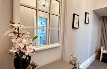 The Retreat - Large Luxury Apartment, Two Mins From Beach - Foto 12